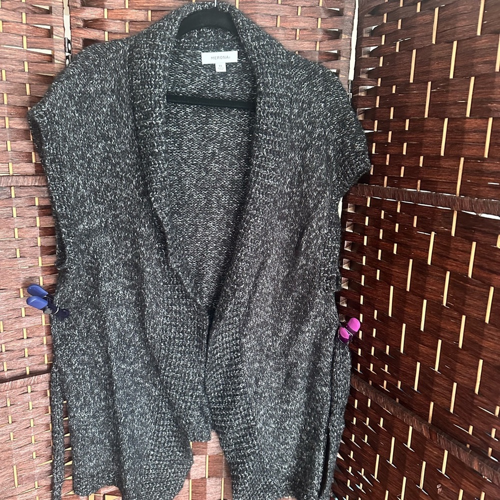 Women’s XL Merona Dark Gray Knit Sleeveless Sweater Vest with Wrap/Tie